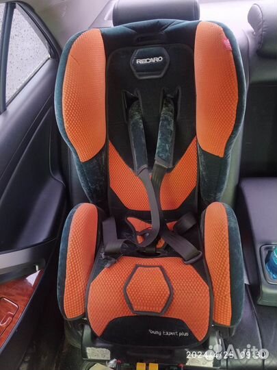 Детское автокресло Recaro young expert plus