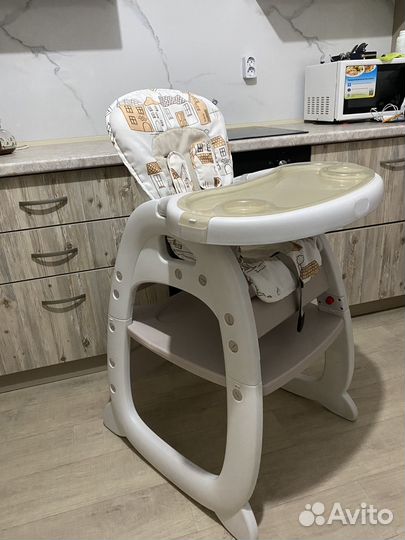 Детский стульчик для кормления