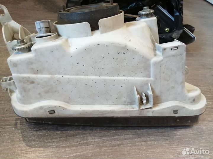 Фара левая правая toyota corolla ае110