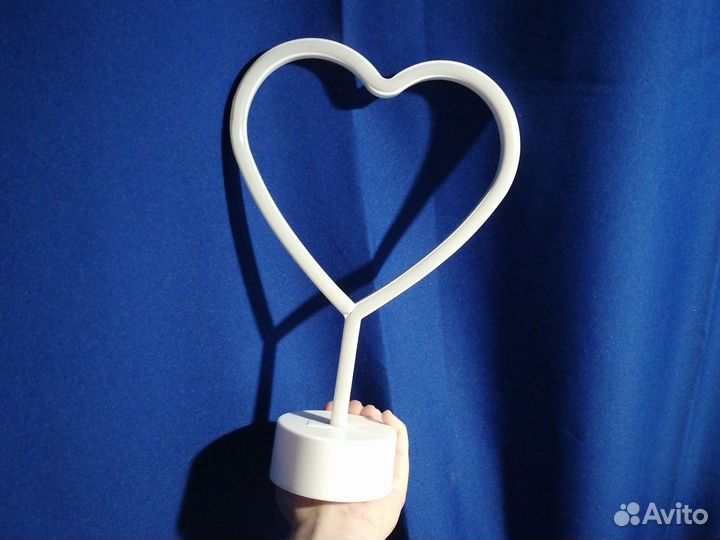 Неоновый светильник