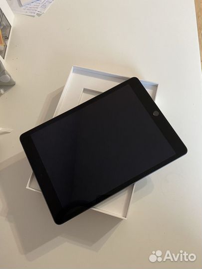 Планшет Apple iPad 2021 10.2 64гб