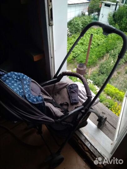 Прогулочная коляска