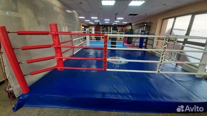 Ринг для бокса на упорах в полной комплектации