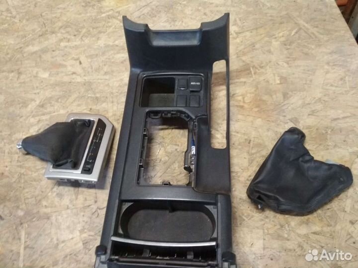 Центральная консоль Тойота Ленд Крузер Прадо 150