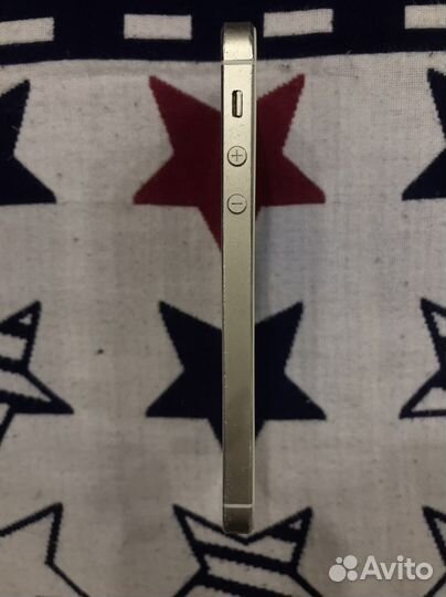 Телефон iPhone 5s 64Gb