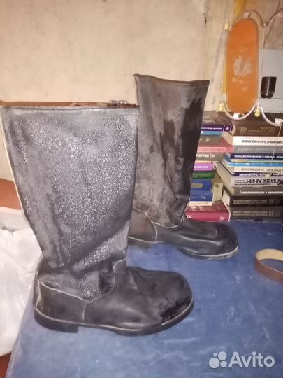 Кирзовые сапоги 45 размера, подбитые гвоздикам