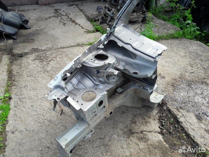 Лонжерон передний правый Renault Megane 2