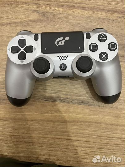 Sony playstation 4 pro, 2 джойстика + зарядка