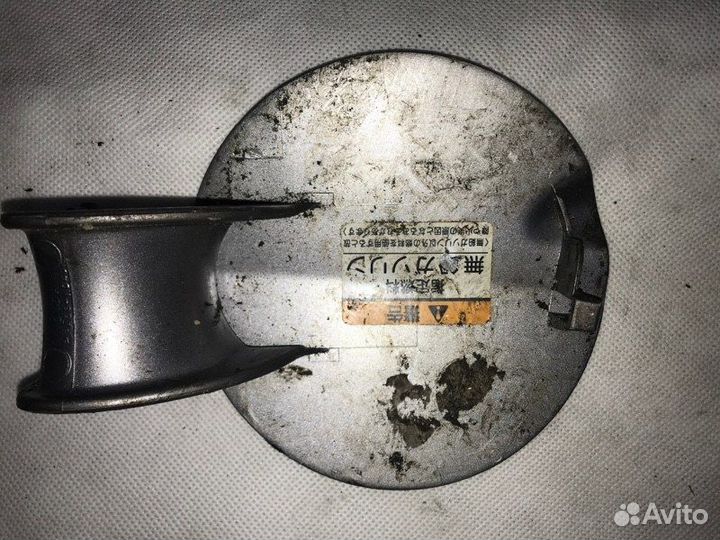 Лючок бензобака Honda Fit GD L15A 2002