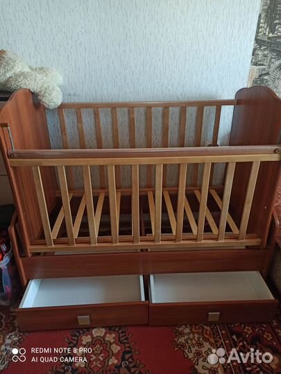 Продам детскую кроватку