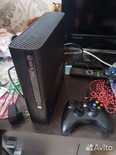 Xbox 360 e прошитый Aurora