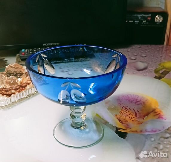 Синяя ваза на ножке СССР