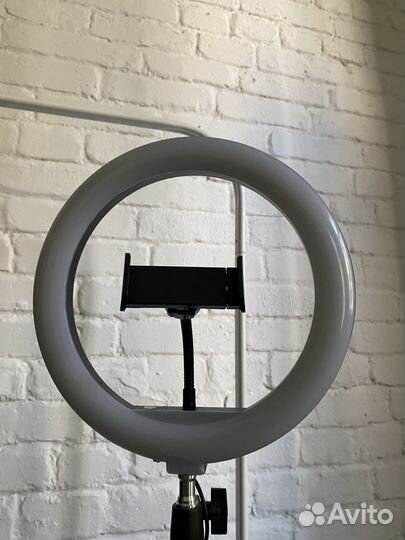 Кольцевая лампа со штативом