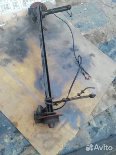 Задняя балка на дисковых тормозах Audi 80 b3