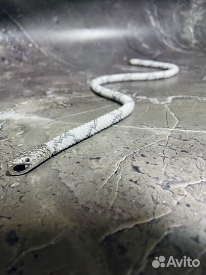 Украшение из бисера жгут