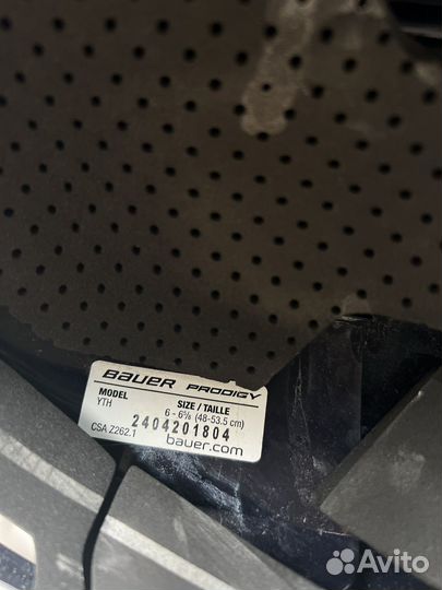 Хоккейный шлем