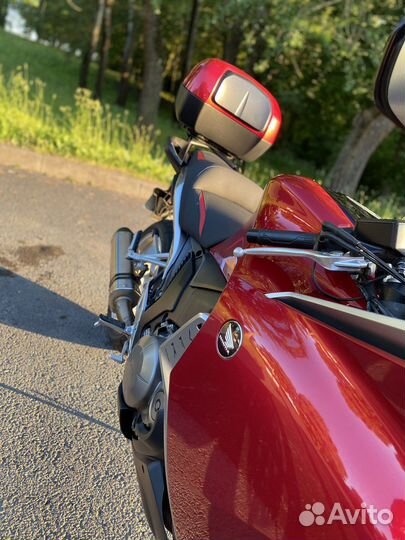 Продам honda VFR1200F