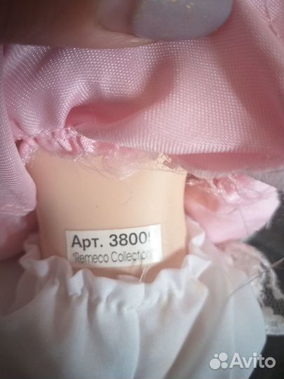 Фарфоровая коллекционная кукла