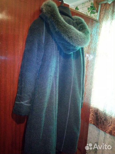 Пальто зимнее драповое с натуральным мехом