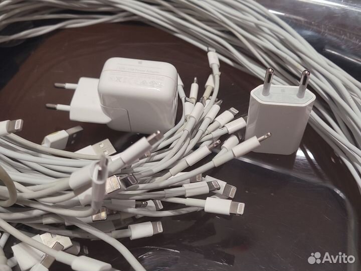 Зарядное устройство на iPhone 5 w орига бу