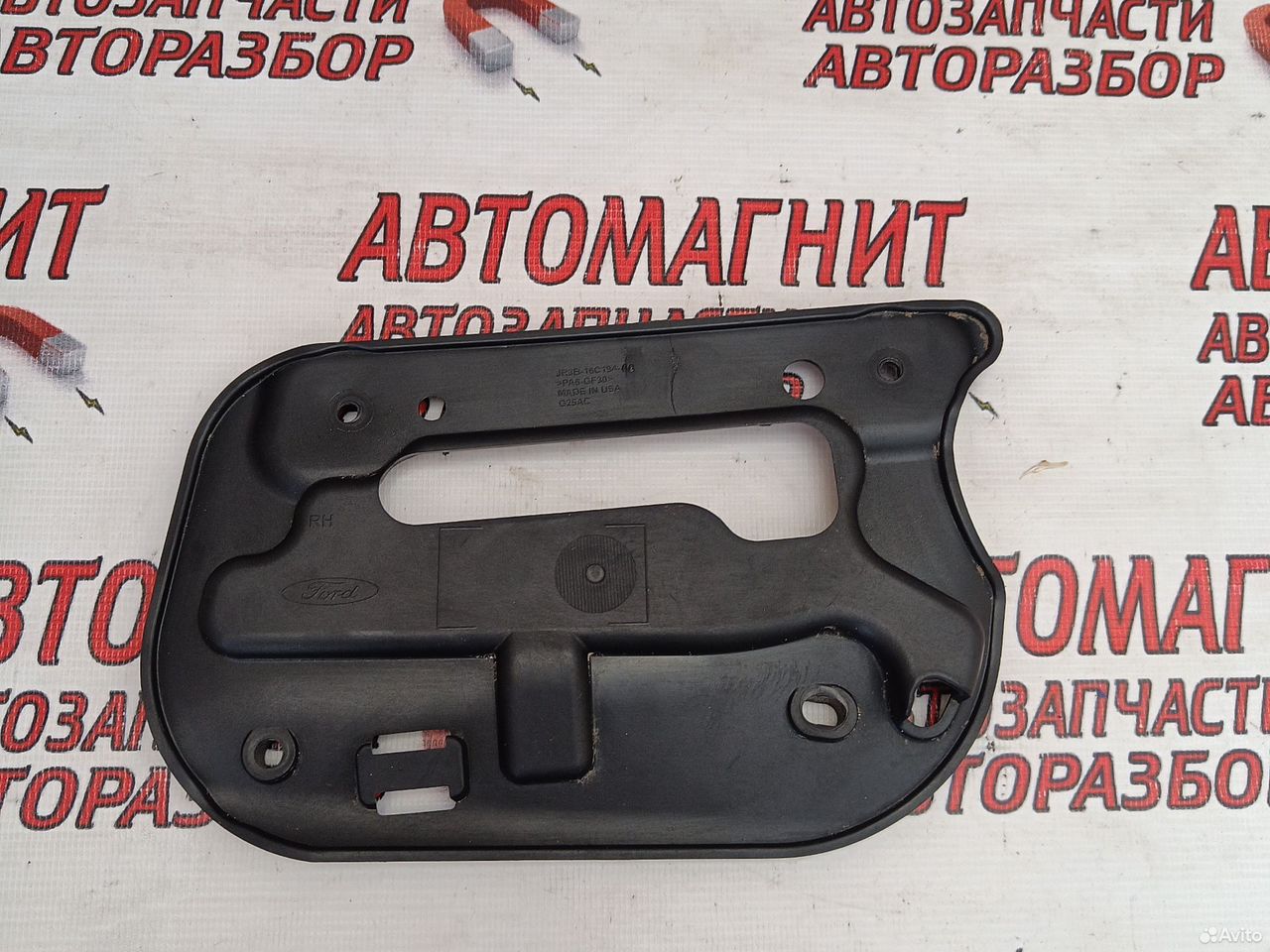 Накладка капота правая Форд Мустанг 6 14-23г