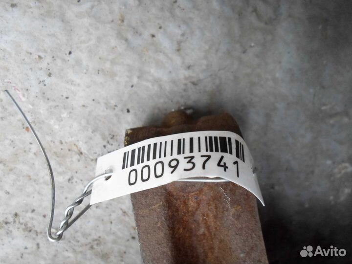 Кулак поворотный левый Honda Pilot 2