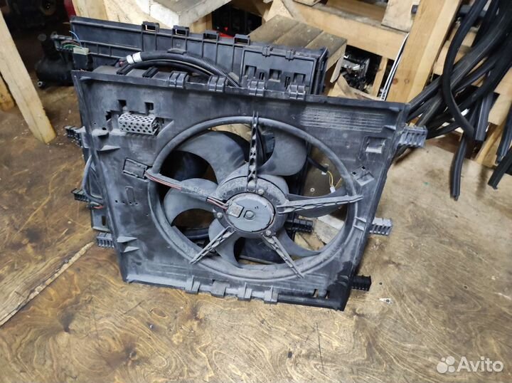 Вентилятор охлаждения на Mercedes w638