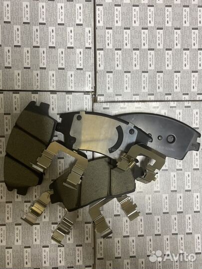 Колодки передние тормозные