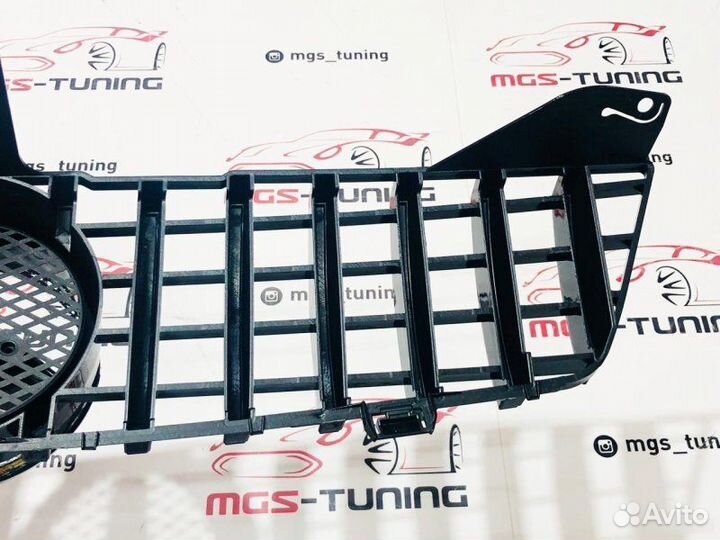 Решетка радиатора CLS W219 GT 08-10