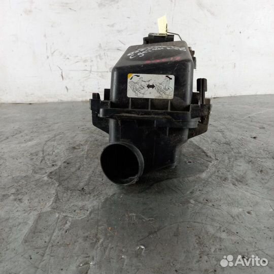 Корпус воздушного фильтра Toyota Corolla 150