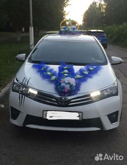 Свадебные украшения на машину