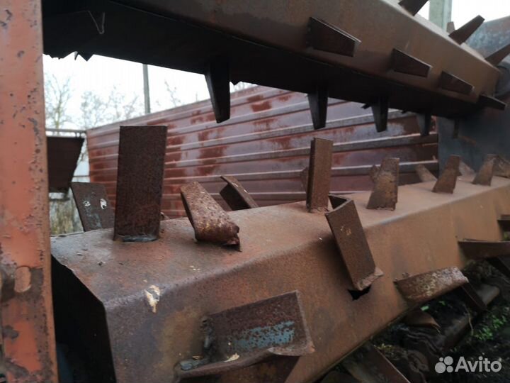 Кормораздатчик Егорьевская Сельхозтехника КТ-10, 2012