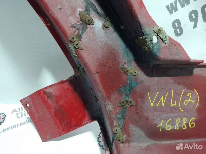 Накладка левого угла кабины Volvo VNL 64 T 610 205