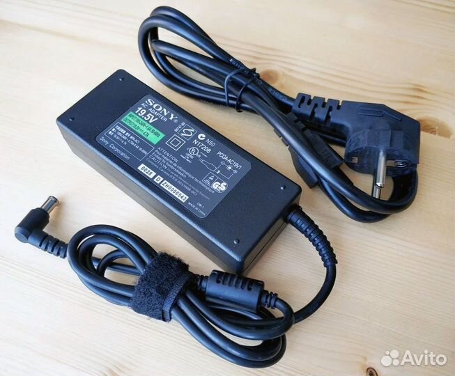 Блок питания Sony Vaio 19.5 V 4.7A 90W 6.5x4.4 мм