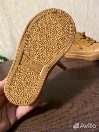 Кроссовки детские zara