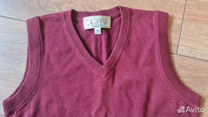 Жилет бордовый школьный 140