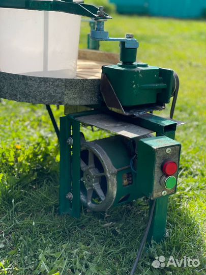 Роллер станок для скручивания листьев Иван-чая