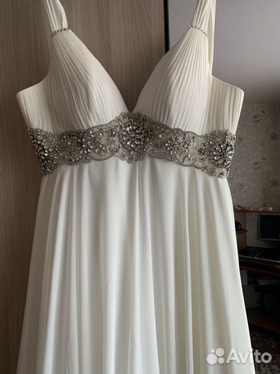 Свадебное платье 42 44 миди