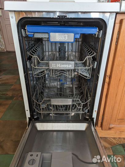 Посудомоечная машина Hansa ZWM416WEH белый