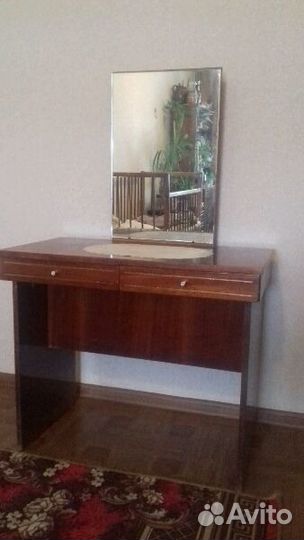 Туалетный столик