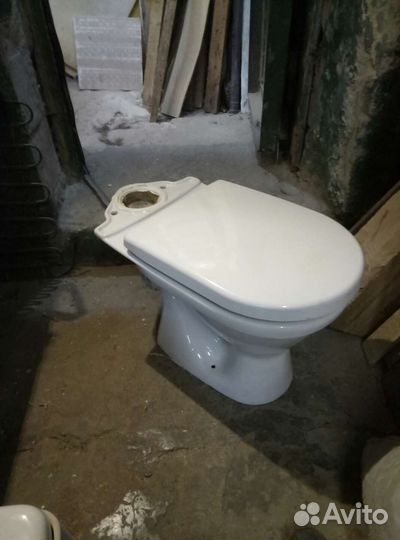 Б/у унитаз,бачок