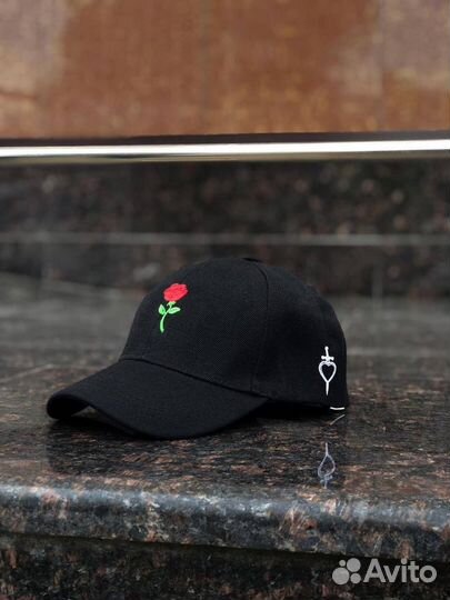 Кепки с именной вышивкой