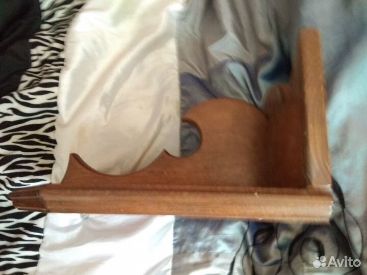 Полка настенная угловая резная деревянная