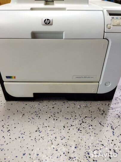 Принтер лазерный HP LaserJet Pro 300 color M351a