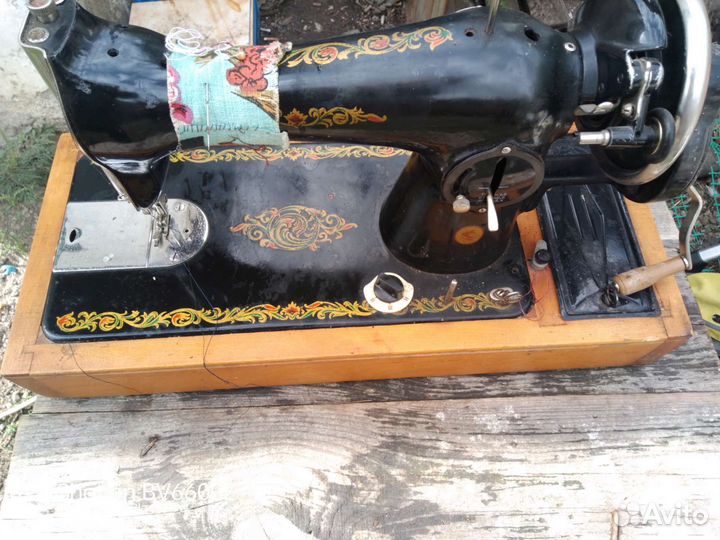 Швейная машина