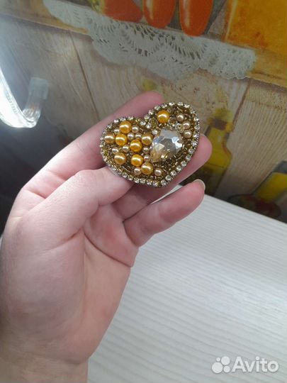 Броши из бисера