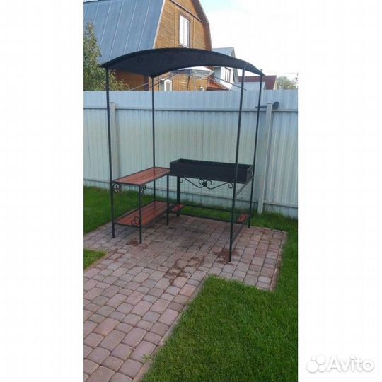 Мангал с крышей