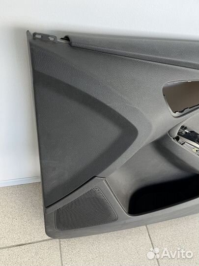 Обшивка двери передней правой Ford Focus 3