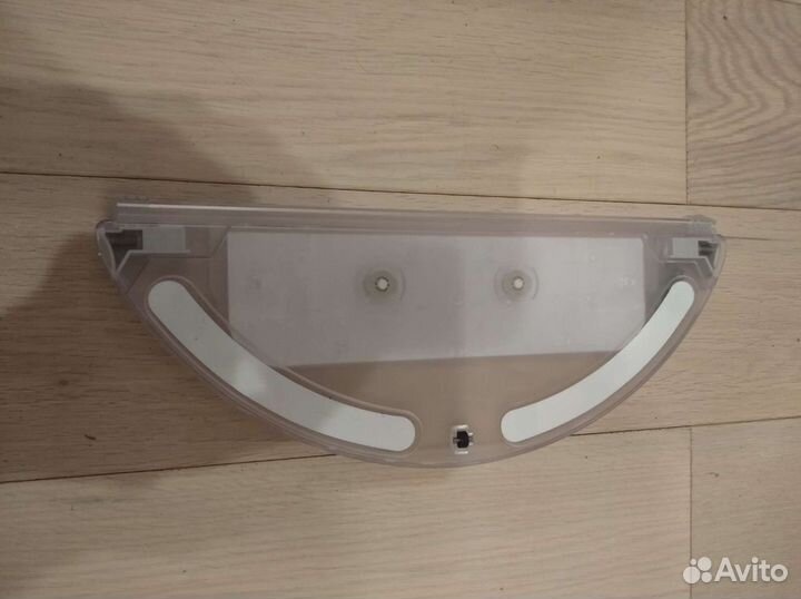 Бак для воды для робота пылесоса