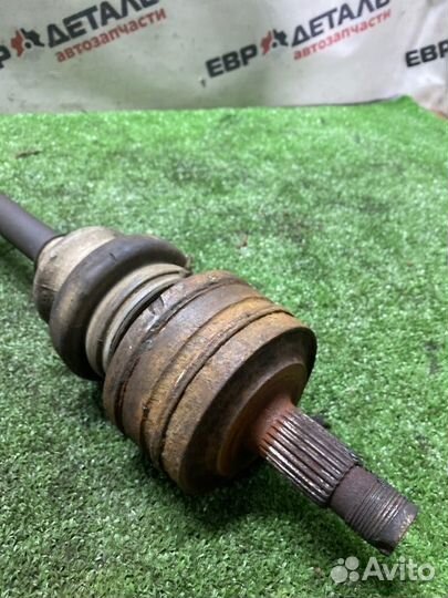 Привод задний правый Mercedes Benz W202 седан 1.8